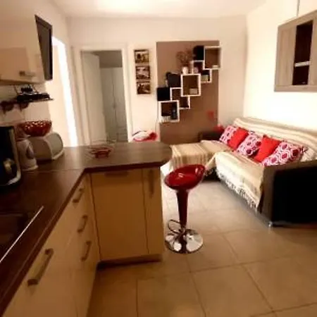 Apartmani Derdic Apartment *